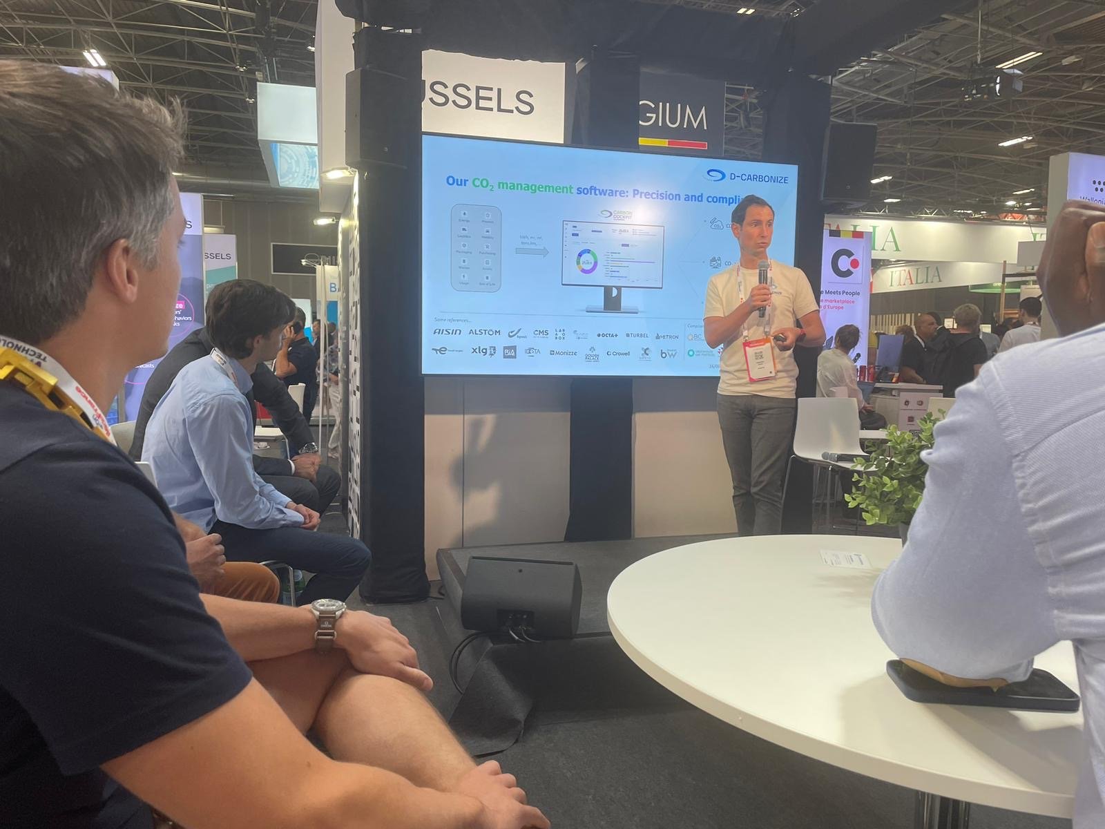 Demonstrating D-Carbonize software at industry trade show